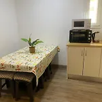 Apartamento Cerca De Aeropuerto, Metro ,Bus